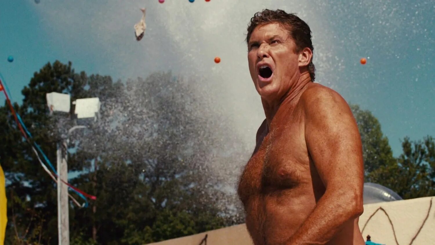 даниэль панабэйкер пираньи 3dd. дэвид хассельхофф пираньи 3д. кристофер ллойд пираньи 3d. даниэль панабэйкер пираньи 3dd. пираньи 3dd фильм 2012 пираньи.