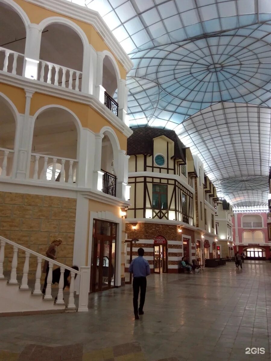 старый город в торговом центре острова в благовещенске. острова благовещенск официальный сайт. острова, благовещенск, улица мухина, 114. трц острова благовещенск. острова благовещенск адрес.