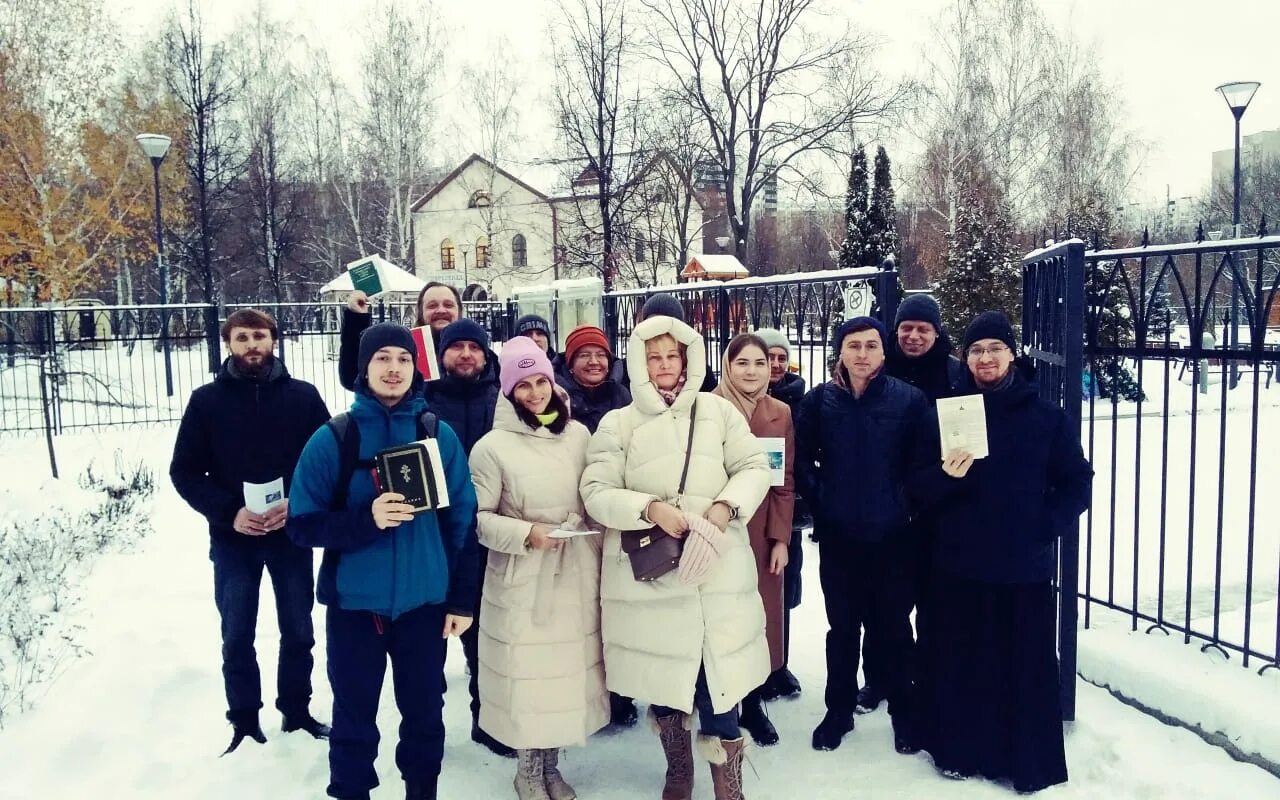 Неделя о мытаре и фарисее. Храм неопалимая купина в отрадном расписание богослужений на апрель. Иконы в церкви. Храм неопалимая купина в отрадном расписание богослужений. Храм неопалимая купина в отрадном расписание.