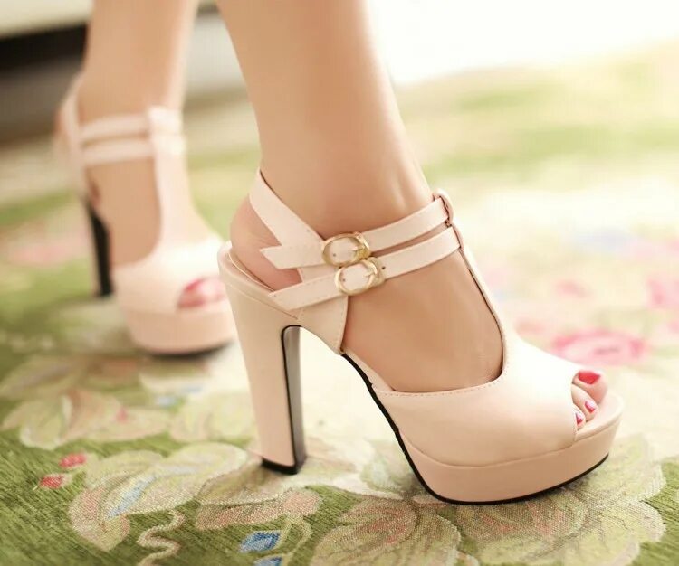 туфли белые на маленьком каблучке. туфли женские 34 размер. туфли женские 34 размер.