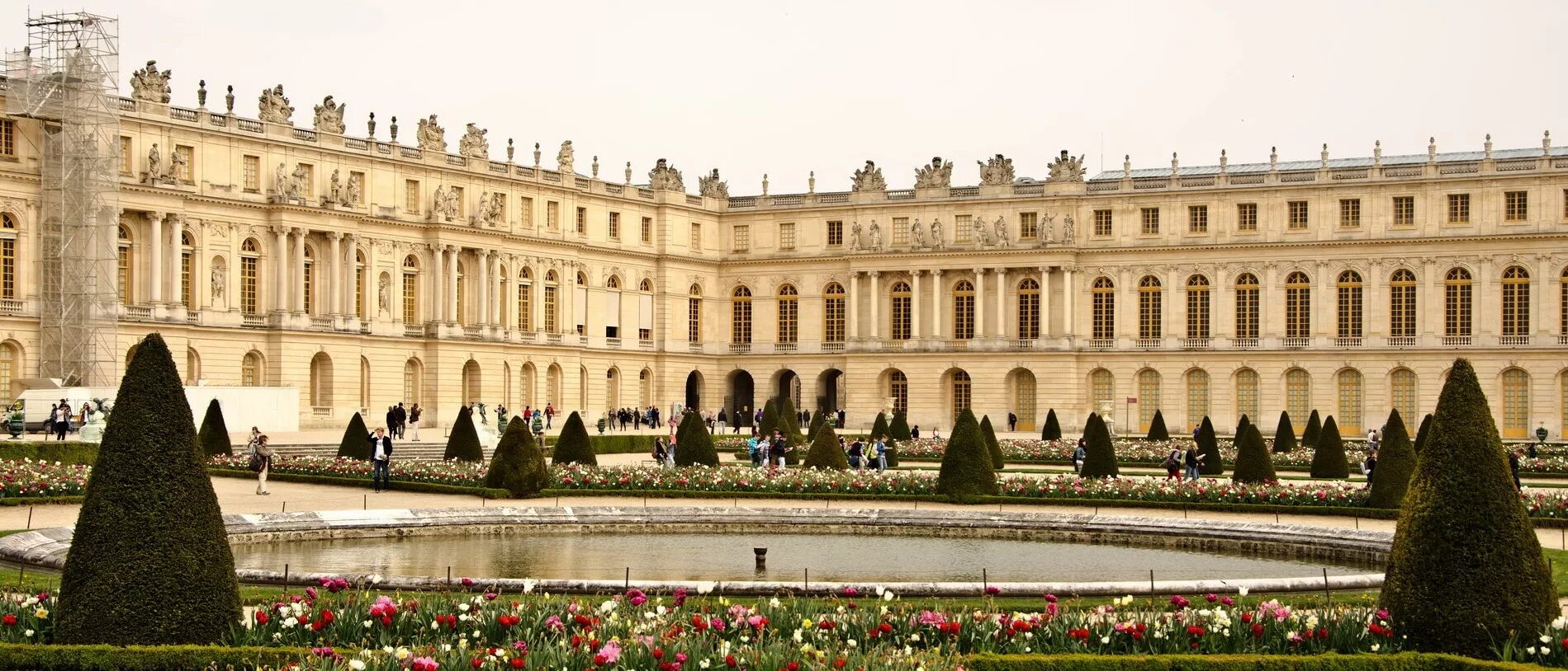 Почему версаль. Версальский дворец дворцы Версаля. Версальский дворец Версаль Барокко. Версаль дворец Франция 18 век. Версальский дворец Версаль классицизм.
