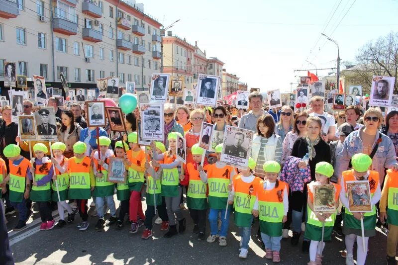 Движение ижевск. Бессмертный полк ижевск 2025. детское движение. 9 мая ижевск 2025. бессмертный полк 2025 удмуртия фото.