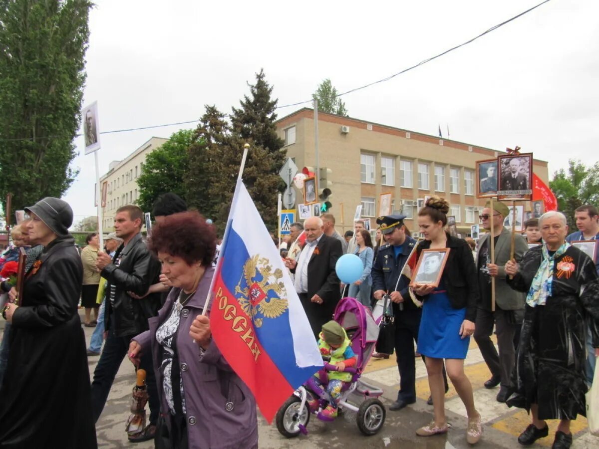 Морозовск население. Украинцев Морозовск. День освобождения Морозовска в школах. Ветераны 559 АБП Морозовск.