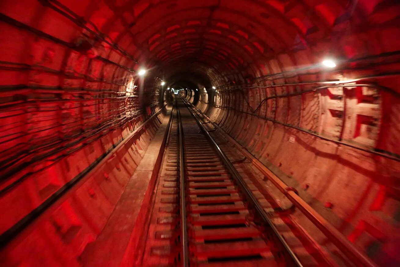 Лучшая часть метро. Туннель Новосибирского метрополитена. Тоннель метро Новосибирск. Золотая Нива (станция метро). Тоннели Новосибирского метро.