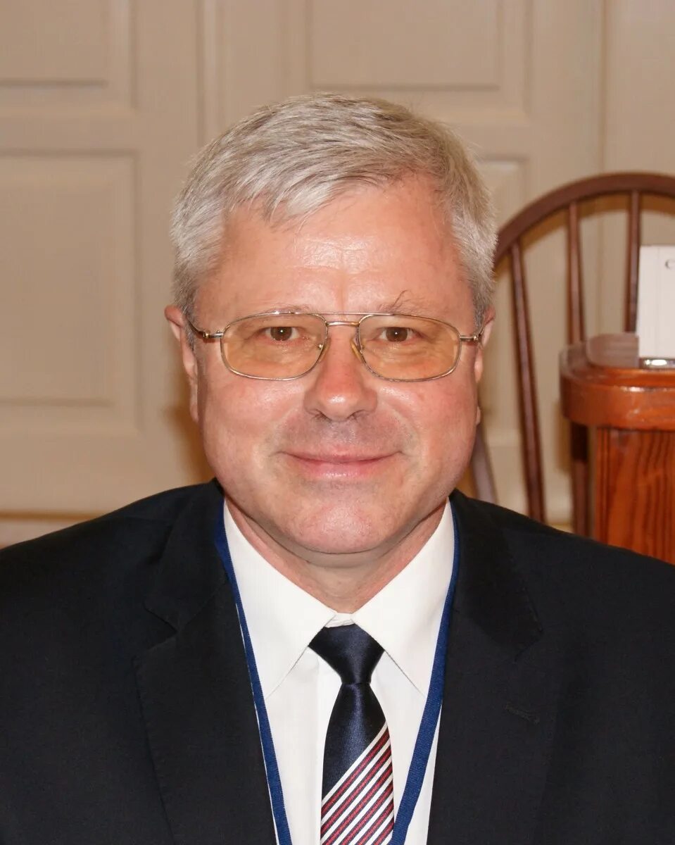 Звонарь на колокольне. Колоколов н а. Колокольный завод каменск-уральский. Колоколов н а. Церковный колокол благовест.