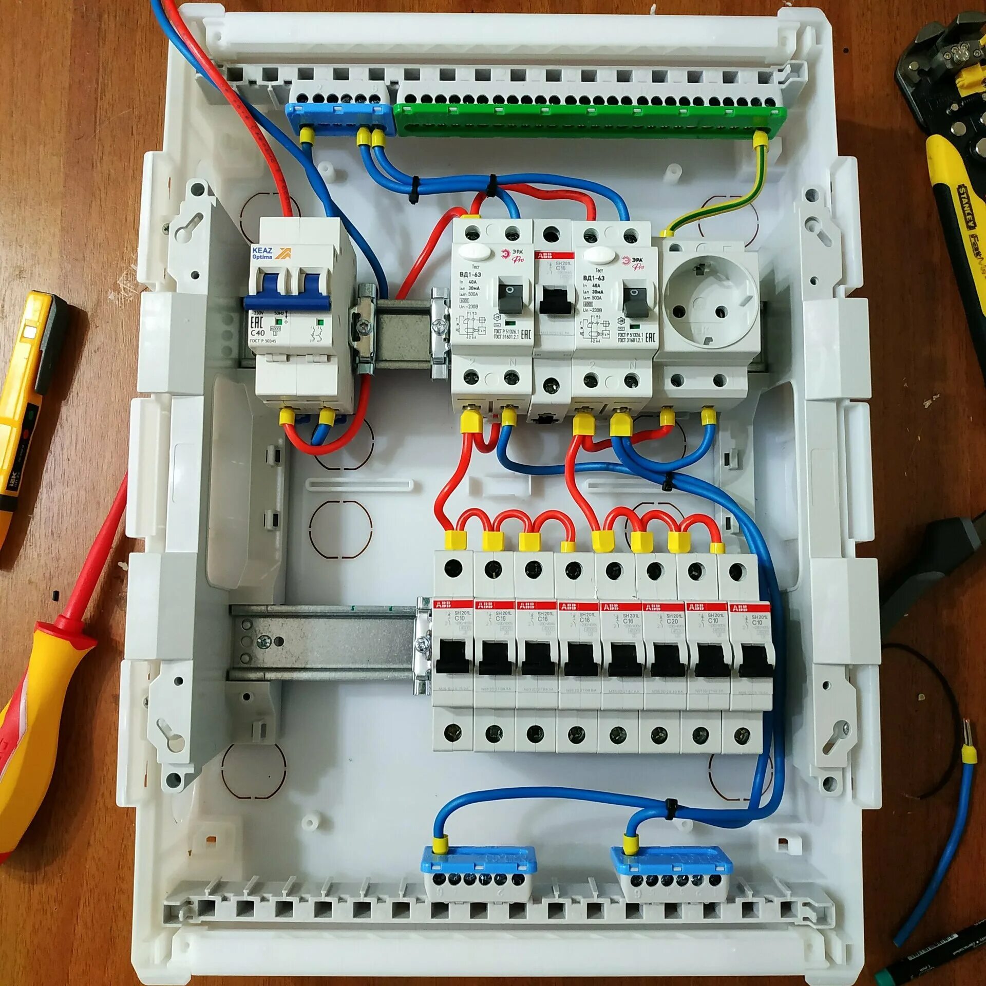 Сборка автоматов в квартире