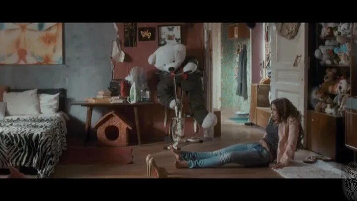 ленинград платье. лабутены клип кто актриса. группа ленинград лабутены. ленинград экспонат. и в восхитительных штанах слушать.