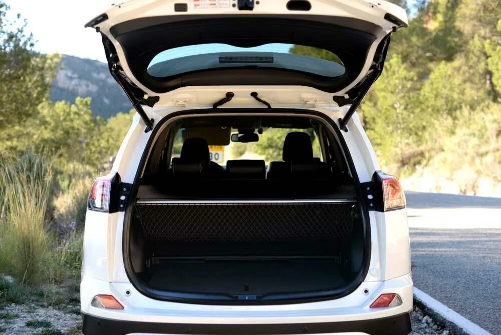 Добавлю еще фотографий ящика в багажник. - Peugeot Partner Tepee, 1,6 л, 2012 го