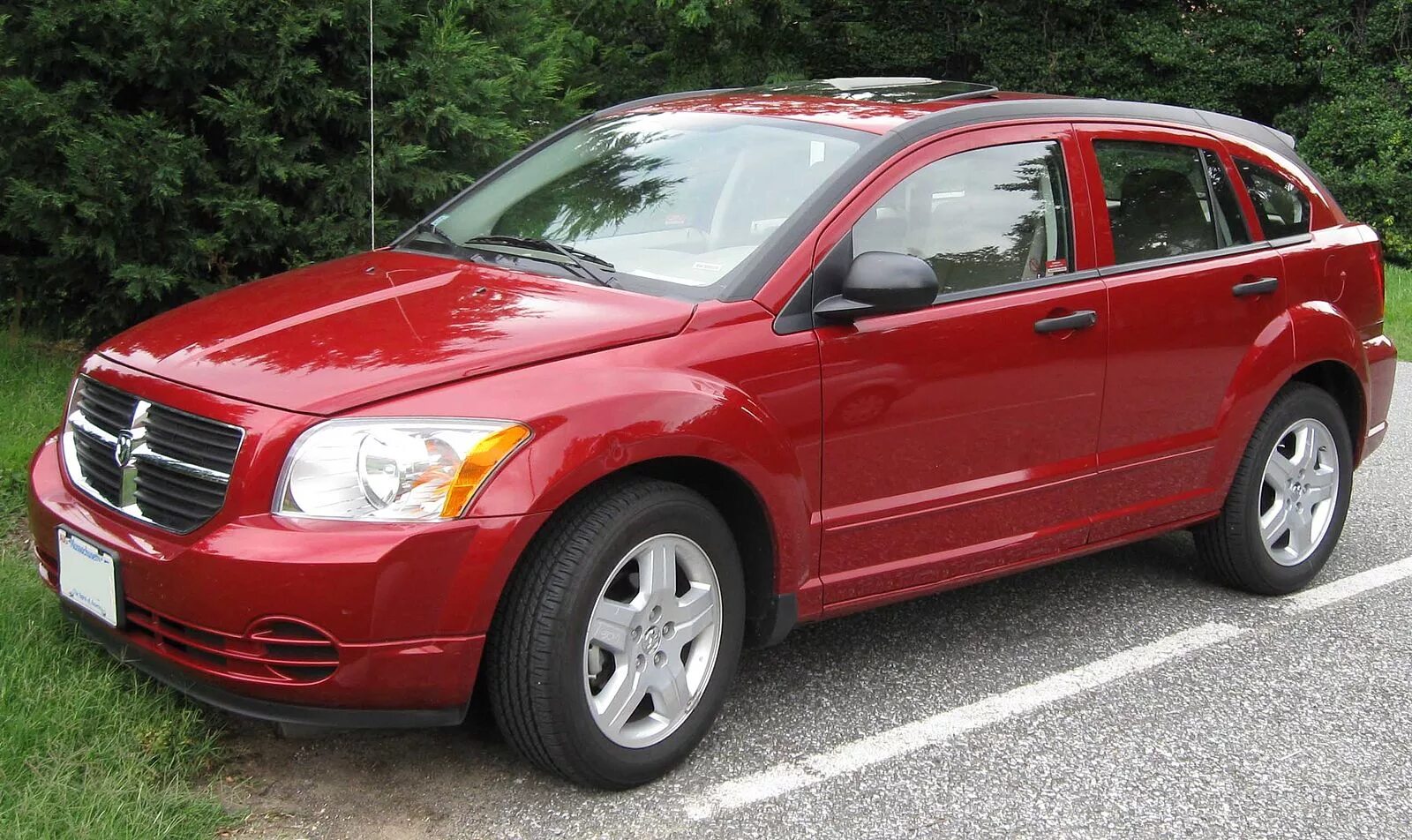 Купить додж в московской области. Додж Калибр 2008. Додж Калибер 2010г. Dodge Caliber 2010. Додж Калибр 2008 года.