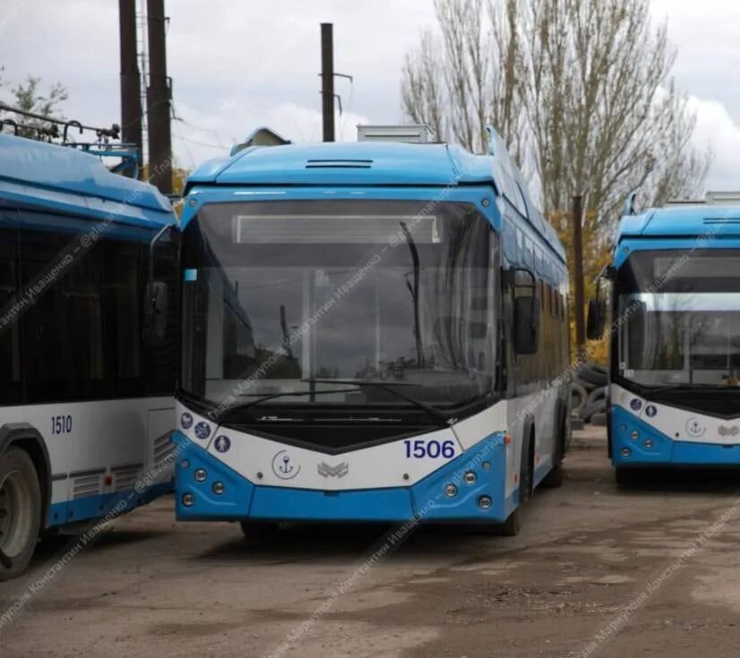 Автобусы мариуполя 2023. Общественный транспорт мариуполь. Автобусы мариуполя 2023. Пригородный автобус. Автобусы мариуполя 2023.