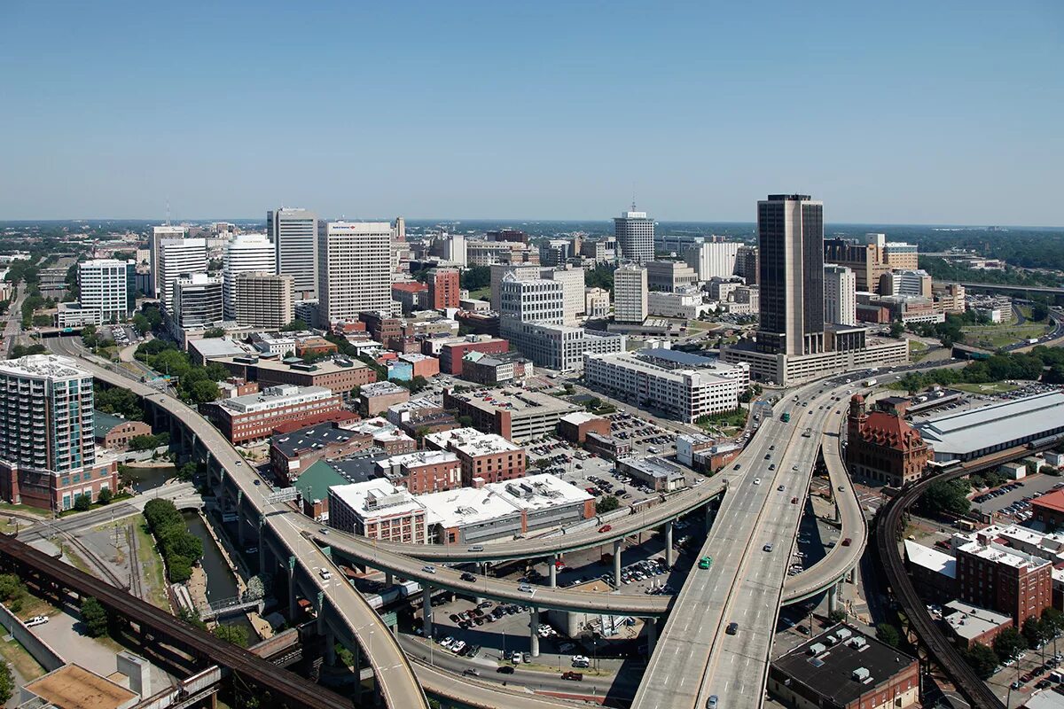 Ричмонд штат Вирджиния. Тихуан Ричмонд. Downtown Richmond. Typical American City.