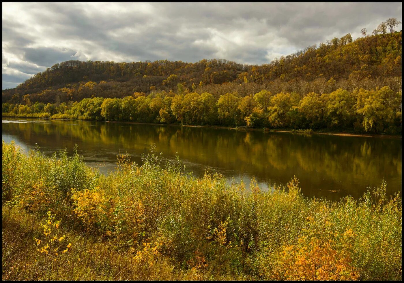 Золотой бережок. Уфимка река. Река уфимка в Башкирии. Река Уфа Красноуфимск. Река уфимка фото.