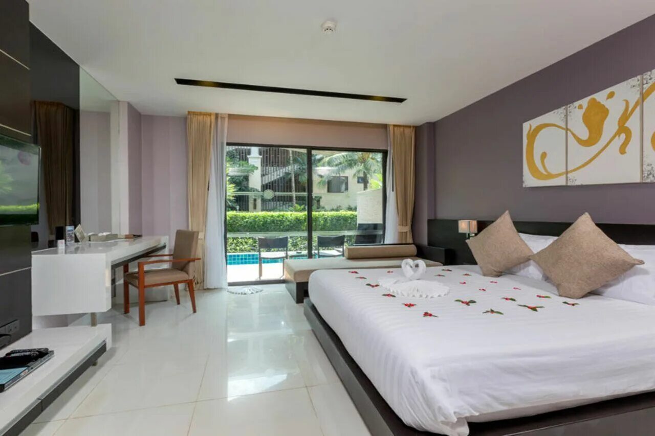 The Charm Resort Phuket 4*. Патонг Резорт отель 4 Пхукет. Отель Charm Patong. Дуанджит Резорт Пхукет. The charm resort