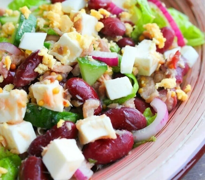 Салат с тунцом и спаржевой фасолью. Тунец с фасолью. Салат с тунцом и фасолью. Салат с тунцом и фасолью. Салаты.