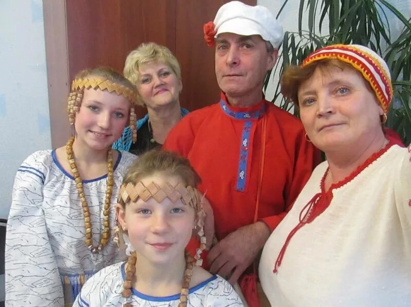 вепсы внешность. вепсы внешность. вепсы национальный костюм карелы. народ карелии вепсы. вепсы народ внешность.