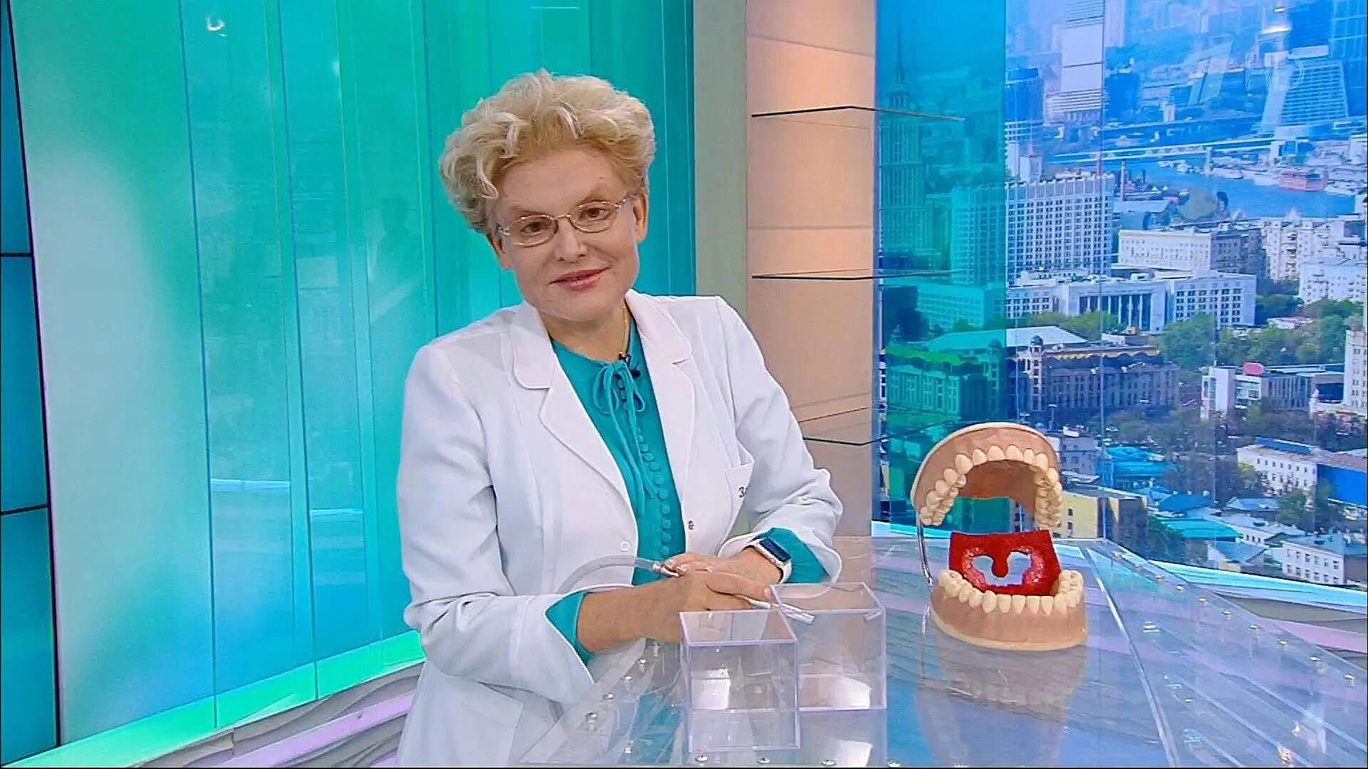 Здоровье заставка с еленой малышевой. Реклама промомед с малышевой. Родители елены малышевой. Реклама промомед с малышевой. Реклама промомед с малышевой.