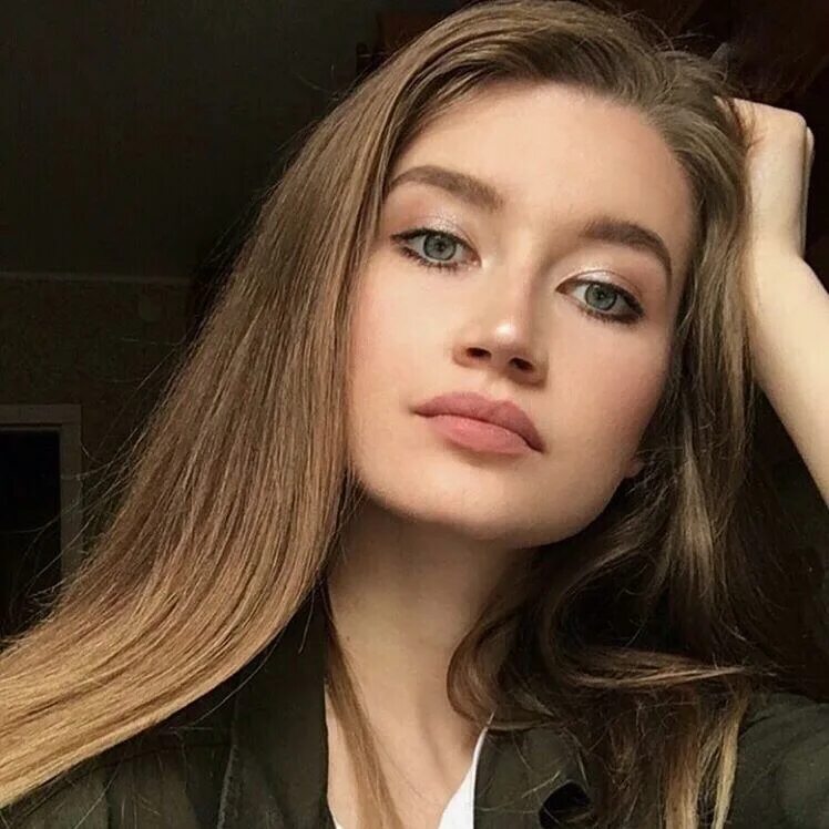 Улыбка девушки фото. Кто ее зовут. Лала кока. Ирка татарская певица. Клавдия высокова.