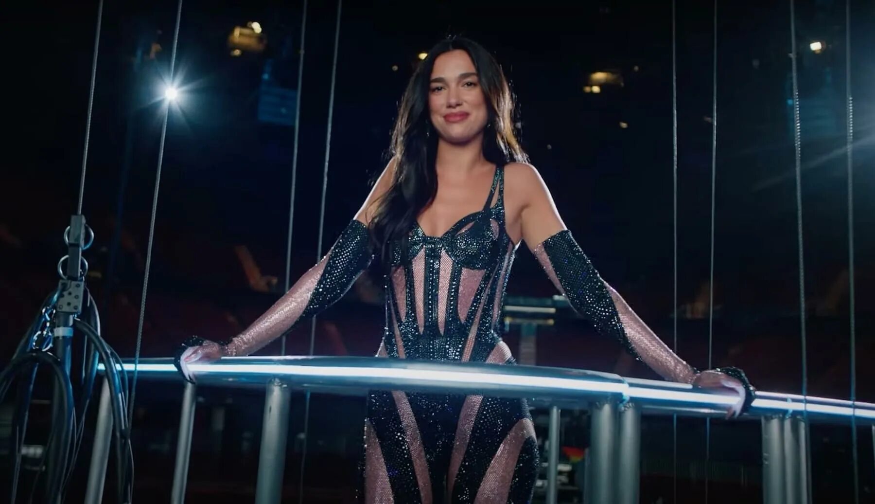 Dua Lipa Евровидение 2022. Dua Lipa Lollapalooza Mugler 2022. Dua Lipa Евровидение. Дуа липа Dance the Night.