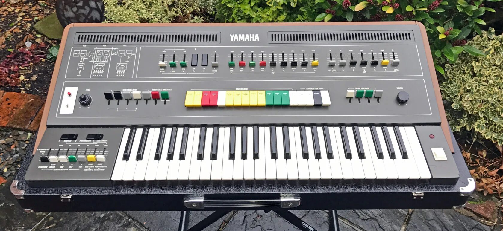 Эстрадин 8. Mc3000 oberheim. Sequential circuits prophet 600. Yamaha cs-50p. Sequential prophet 2000.