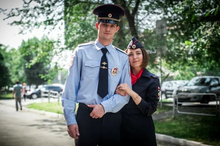 Жена работает в полиции. Девушка охранник. Жена работает в полиции. Жена работает в полиции. Жена работает в полиции.