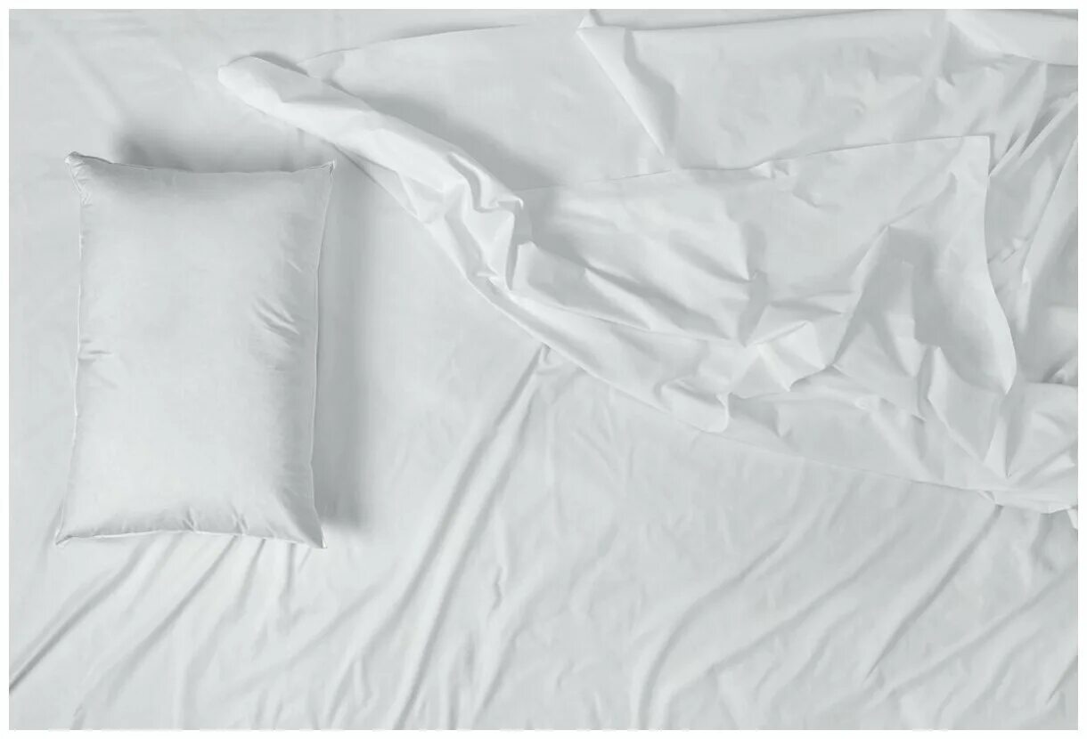 Almaty на мятых простынях цвета мак. Смятая простынь. Складки на простыне. Мятая кровать вид сверху. Складки на одеяле.