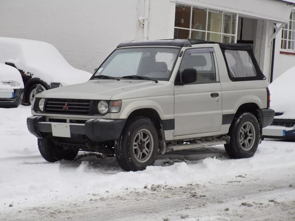 Купить митсубиси паджеро 2.5 дизель. Mitsubishi Pajero 2. Mitsubishi Pajero 2 1991-1997. Mitsubishi Pajero 2 Canvas Top. Mitsubishi Pajero 1991-1997.