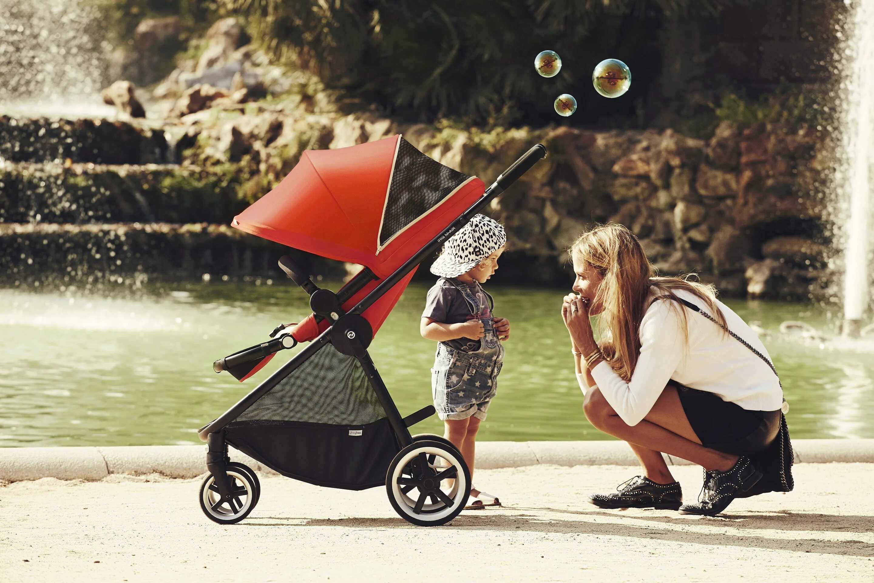 Cybex сайт. Сайбекс приам 3. cybex balios. cybex priam 4. cybex priam мама.