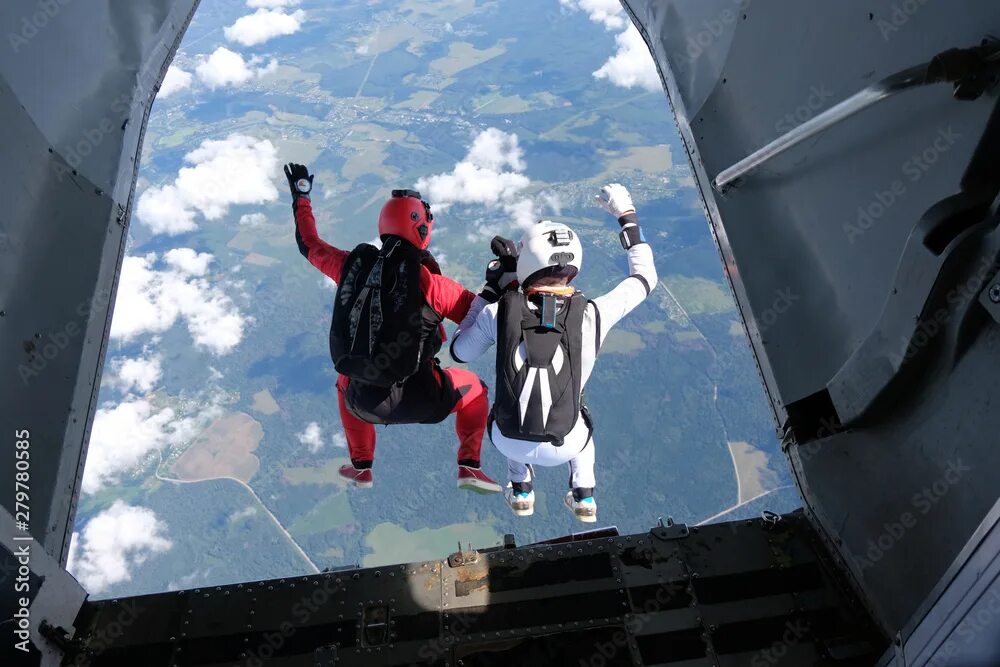 Высота 4000 метров прыжок с парашютом. Прыжок с парашютом 3000. Прыжок с 3000 метров. Перед прыжком с парашютом. Вид с высоты 4000 метров.