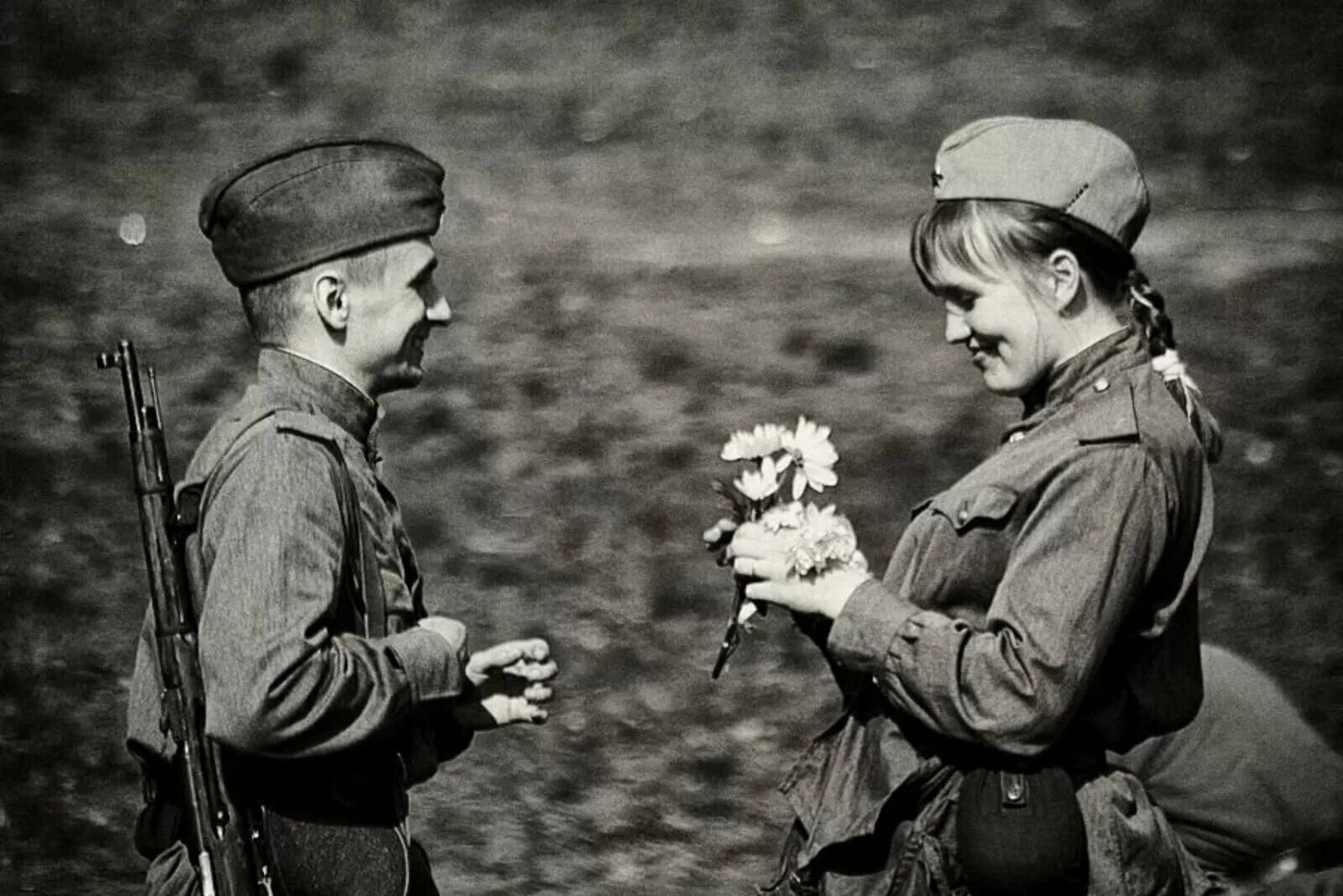 9 мая день победы солдаты. Военные годы. Военные фотографии. Картинки о войне.