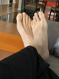 Man feet 18