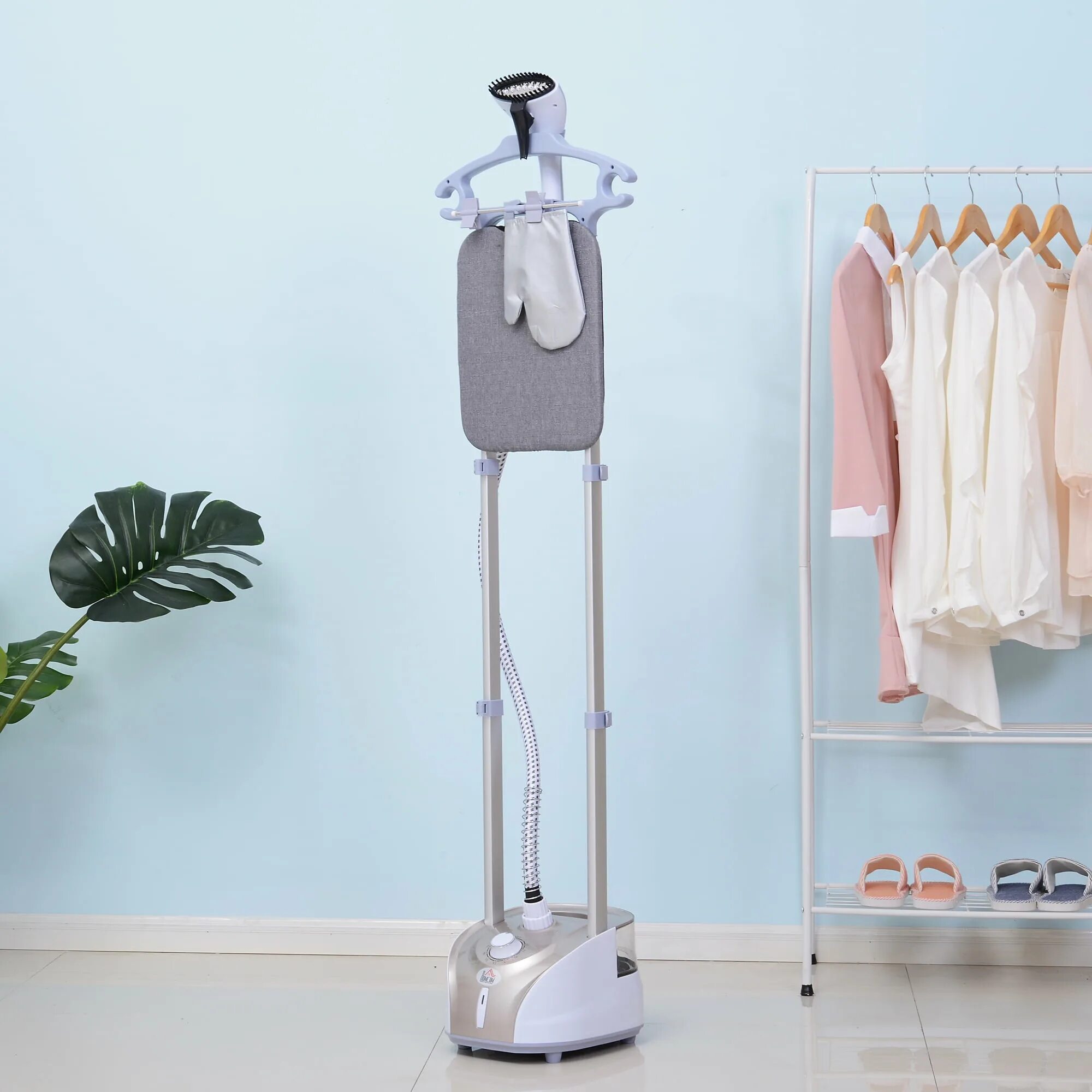 Вертикальный отпариватель Garment Steamer. Вертикальный отпариватель Garment Steamer mq 5. Стойка для вертикального отпаривания одежды. Вертикальный отпариватель в мешке. Рейтинг вертикальных отпаривателей для одежды для дома