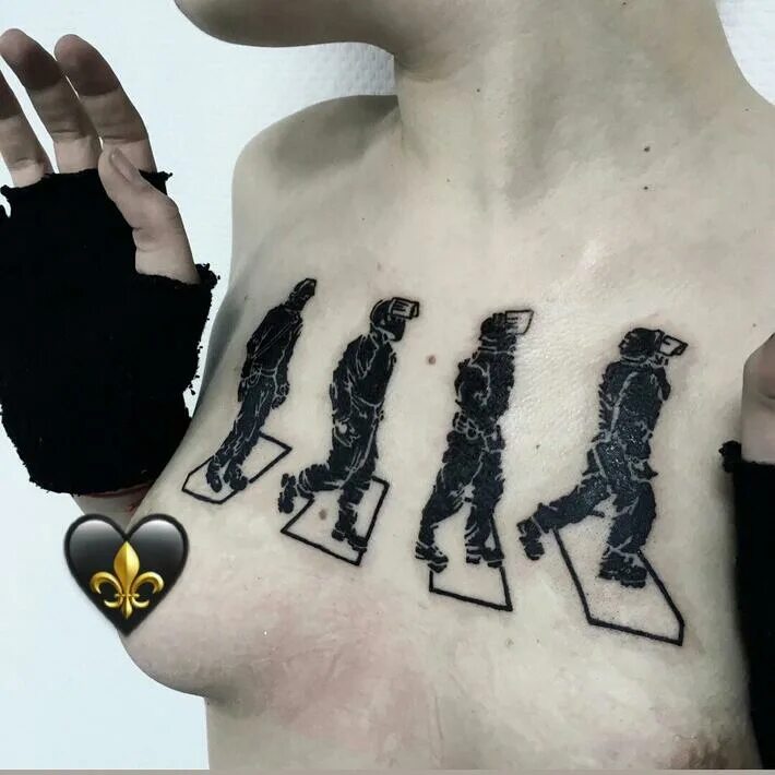 Lover тату. Тату маркером на руке. Zxc рука. Zxc рука. Тату sad надпись.