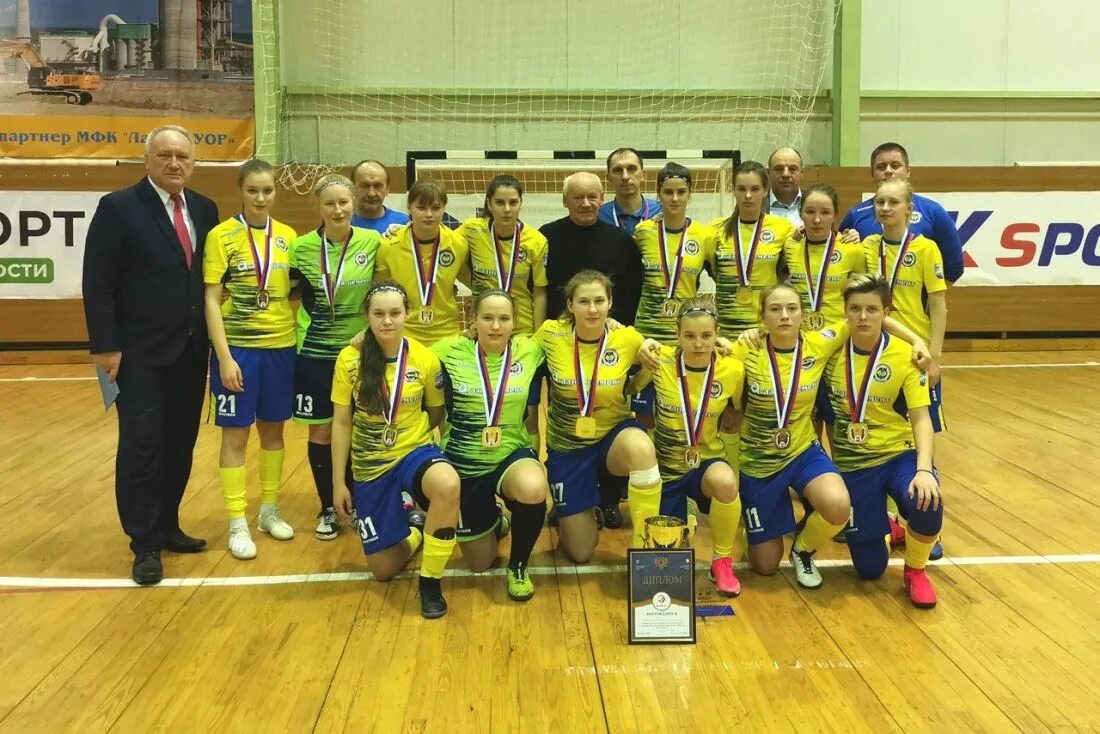 Турнир лагуна в снегирях. Лагуна женская команда футбол. Состав команды лагуна пенза уор. Футбольная команда лагуна пенза. Команда лагуна пенза.