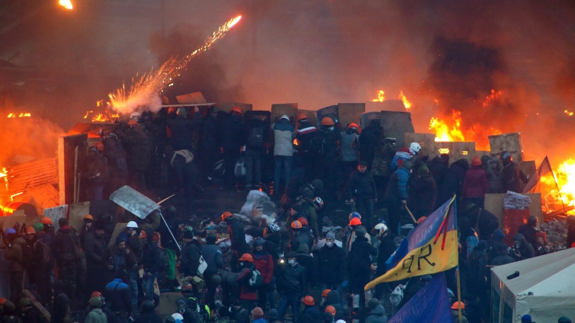 Что было на майдане в 2014. Киев Майдан 2014. Майдан Украина 2013.