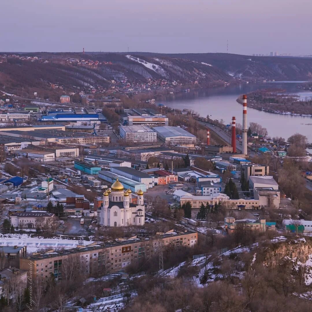 Вакансии красная глинка. Красная Глинка Самара. Красная Глинка Самара вид. Подслушано красная Глинка Самара. Красная Глинка Самара ночью.