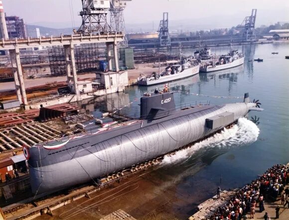 Тип 21 74. Подводная лодка сауро. подводные лодки типа «оберон». подводная лодка оберон.