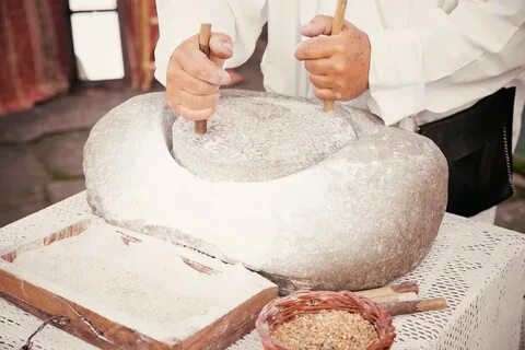 Мелющий муку