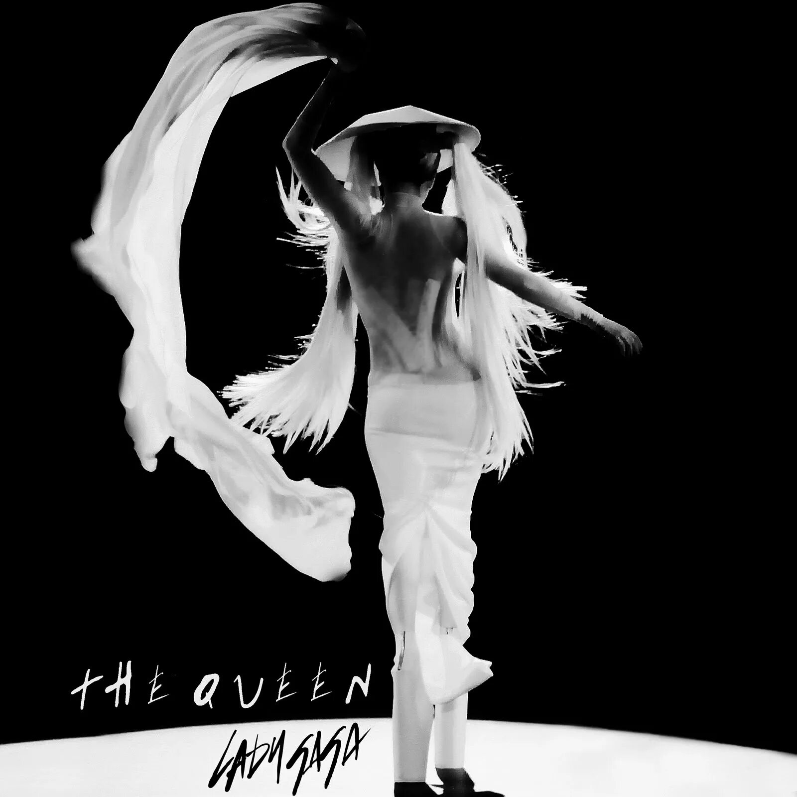 Lady gaga - single. Lady gaga monster ball. Queen - live hyde park '76. Lady gaga queen. Леди королева песня.