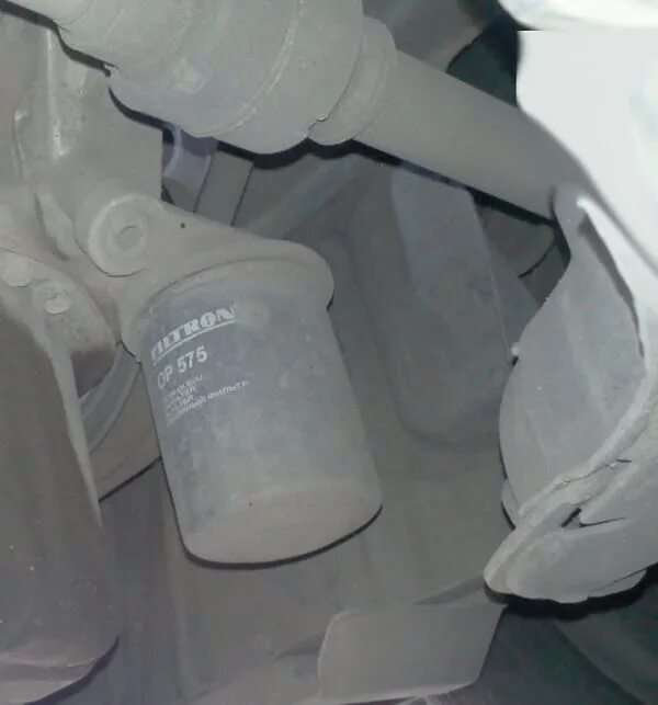 Масляный фильтр лансер 10 где находится Changing the engine oil and oil filter Lancer X