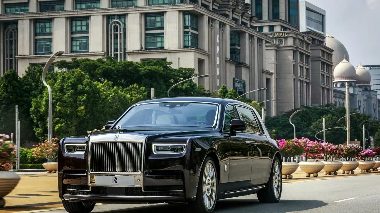 Rolls royce arcadia. Rolls Royce Phantom. Panton rols ROIYS. Роллс Ройс Великобритания. Роллс Ройс Limited.