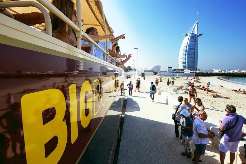 Туры в дубай туроператор. Автобус дубай абу даби. big bus дубай. сити тур дубай. city sightseeing дубай.