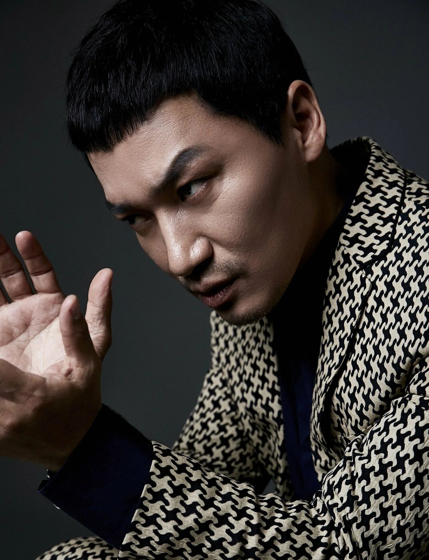 ли чжэ юн ли чжэ юн. чо джэ юн. чо джэ юн.