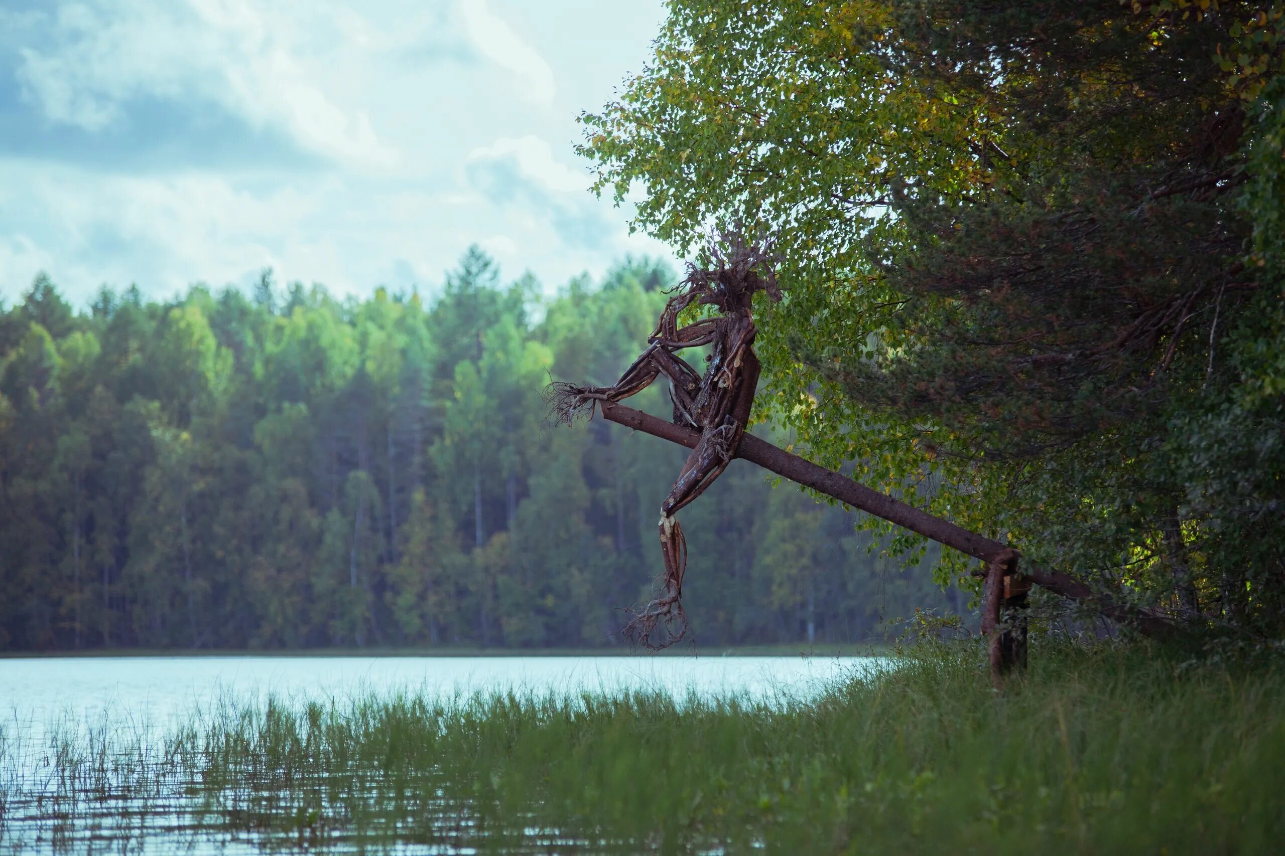 Озеро леший. Тропа лешего московская область. Жилище лешего. Озеро леший. Ведлозеро нло озеро.