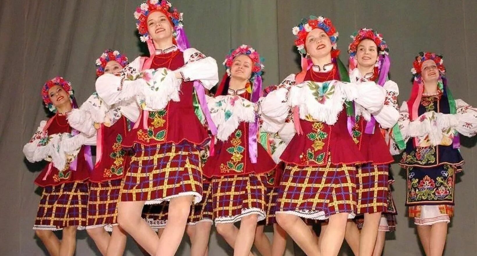 Танцы разных народов. Пляски народов мира. танцы народов мира. народные танцы народов мира.