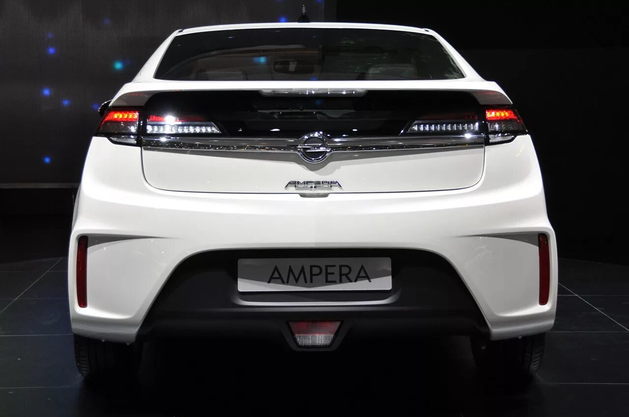 Ниссан ампера. Opel Ampera 2012. Opel Ampera. Chevrolet Volt Front Bumper.