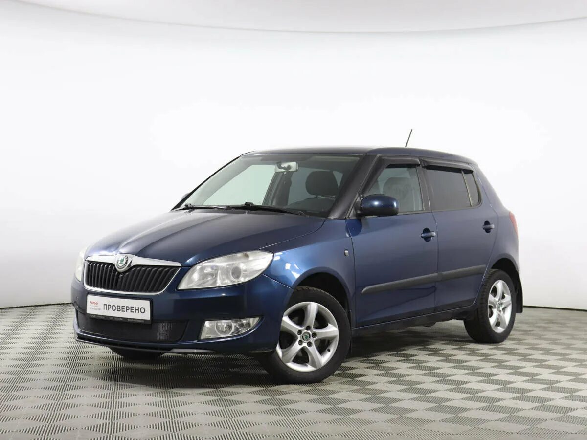 Skoda fabia 2 2008. Шкода фабия рестайлинг 2 салон. Шкода фабия 1. Шкода фабия серая. Шкода хэтчбек 2008.