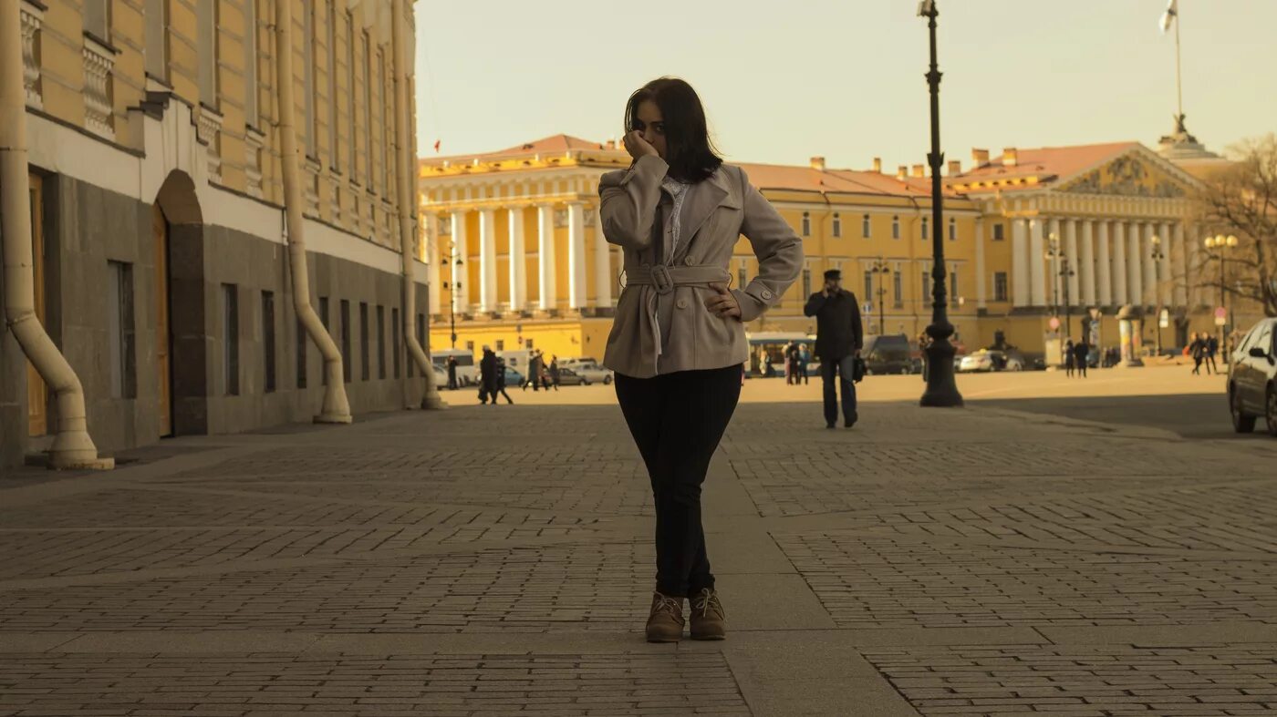 Woman спб. Девушки Санкт-Петербурга. Красивые девушки Питера. Девушка в Питере. Девушка в городе.