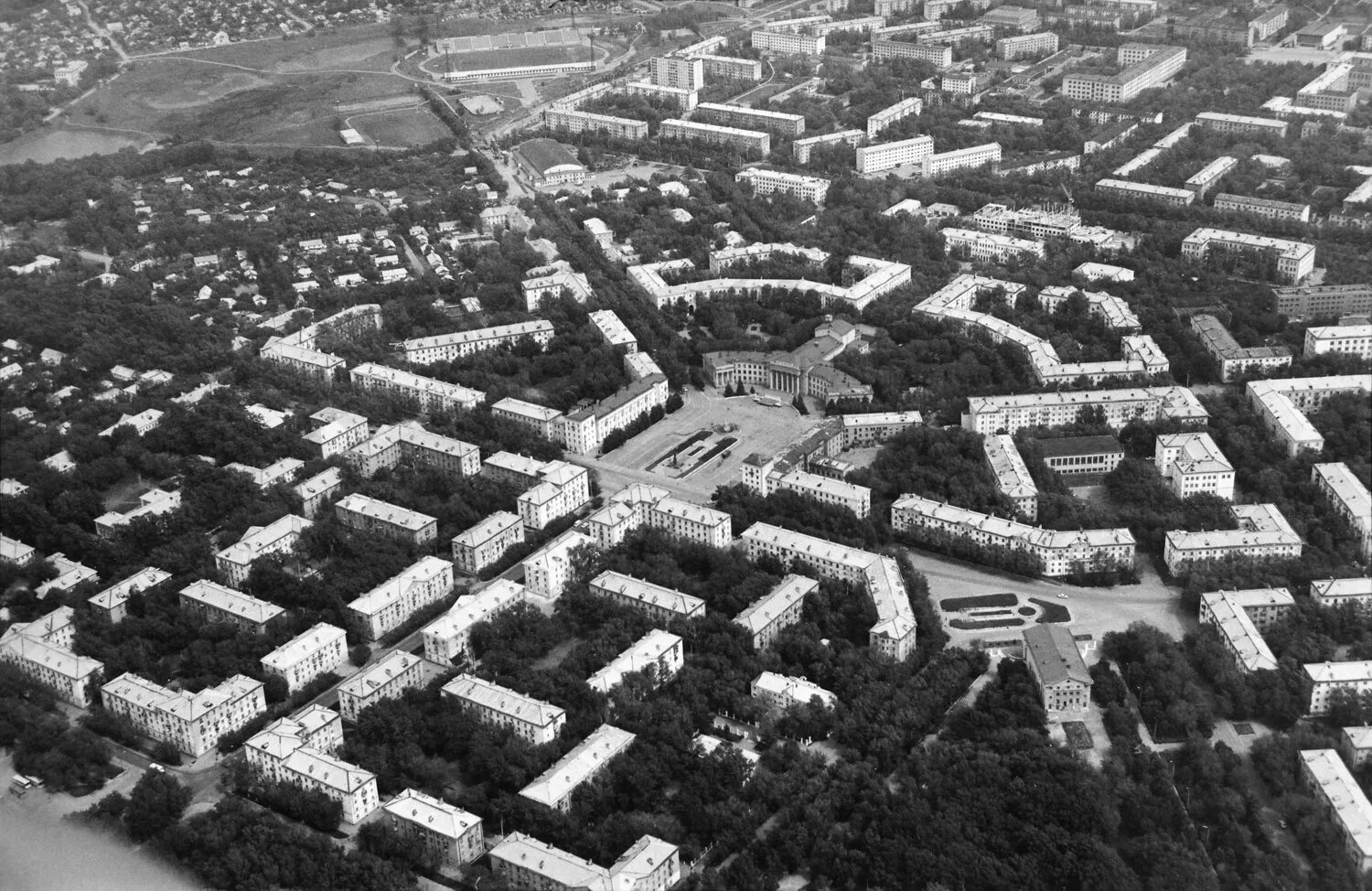 Новокуйбышевск 1990. Новокуйбышевск с высоты птичьего полета. Старый Новокуйбышевск. Новокуйбышевск площадь Ленина. Южный куйбышев