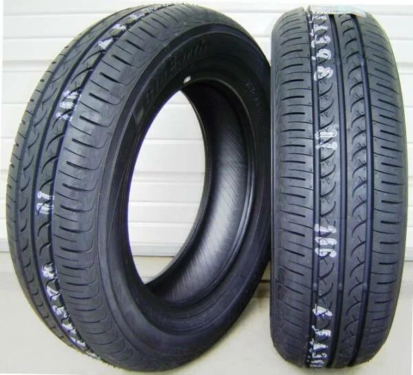 Шины Yokohama BLUEARTH ae01. Yokohama ae01 185/65 r15. Yokohama 185 60 r14 BLUEARTH. BLUEARTH AE-01. Yokohama bluearth 185 65 r15 купить