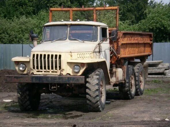 Урал 4320 колхозник. Урал 5557 сельхозник. Урал 5557 самосвал. Урал 4320 самосвал сельхозник. Урал 4320/5557.